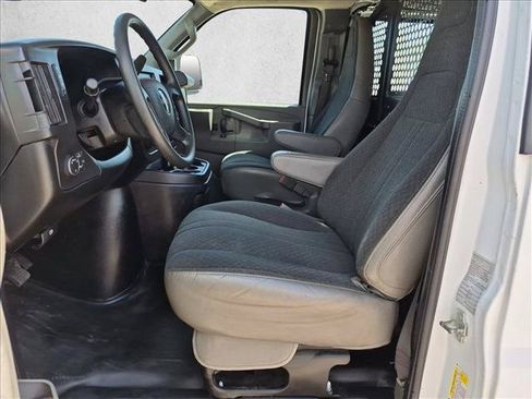 Used 2020 GMC Savana 2500 w/ Driver Convenience Package RWD image 16