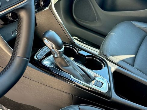 Used 2024 Buick Encore GX Sport Touring image 19