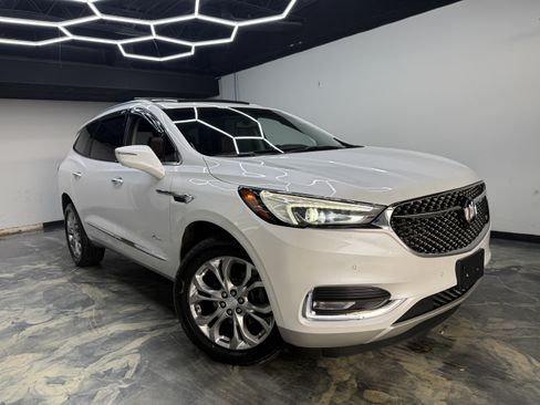 Used 2018 Buick Enclave Avenir w/ Avenir Technology Package AWD/4WD image 6