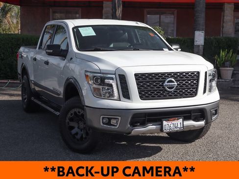 Used 2018 Nissan Titan PRO-4X AWD/4WD image 2