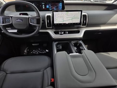 New 2026 Ford Expedition Active RWD image 5