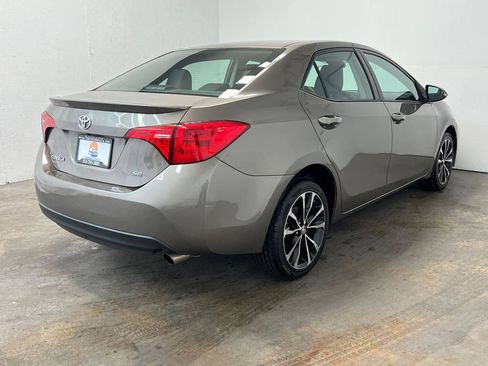 Used 2017 Toyota Corolla SE FWD image 4