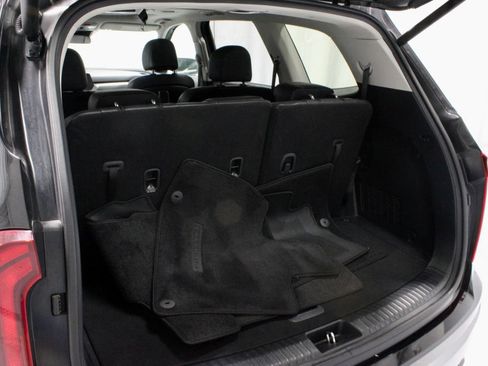 Used 2025 Kia Telluride S AWD/4WD image 13