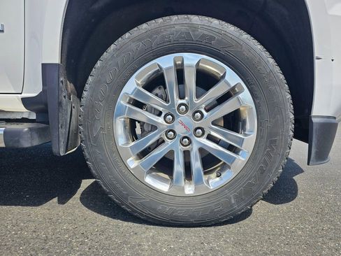 Certified 2017 GMC Canyon SLT w/ Driver Alert Package AWD/4WD image 9
