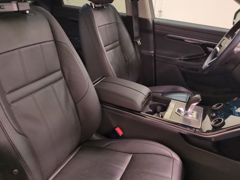 Used 2023 Land Rover Range Rover Evoque S image 11