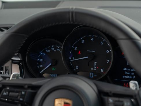Certified 2026 Porsche Macan AWD/4WD image 28