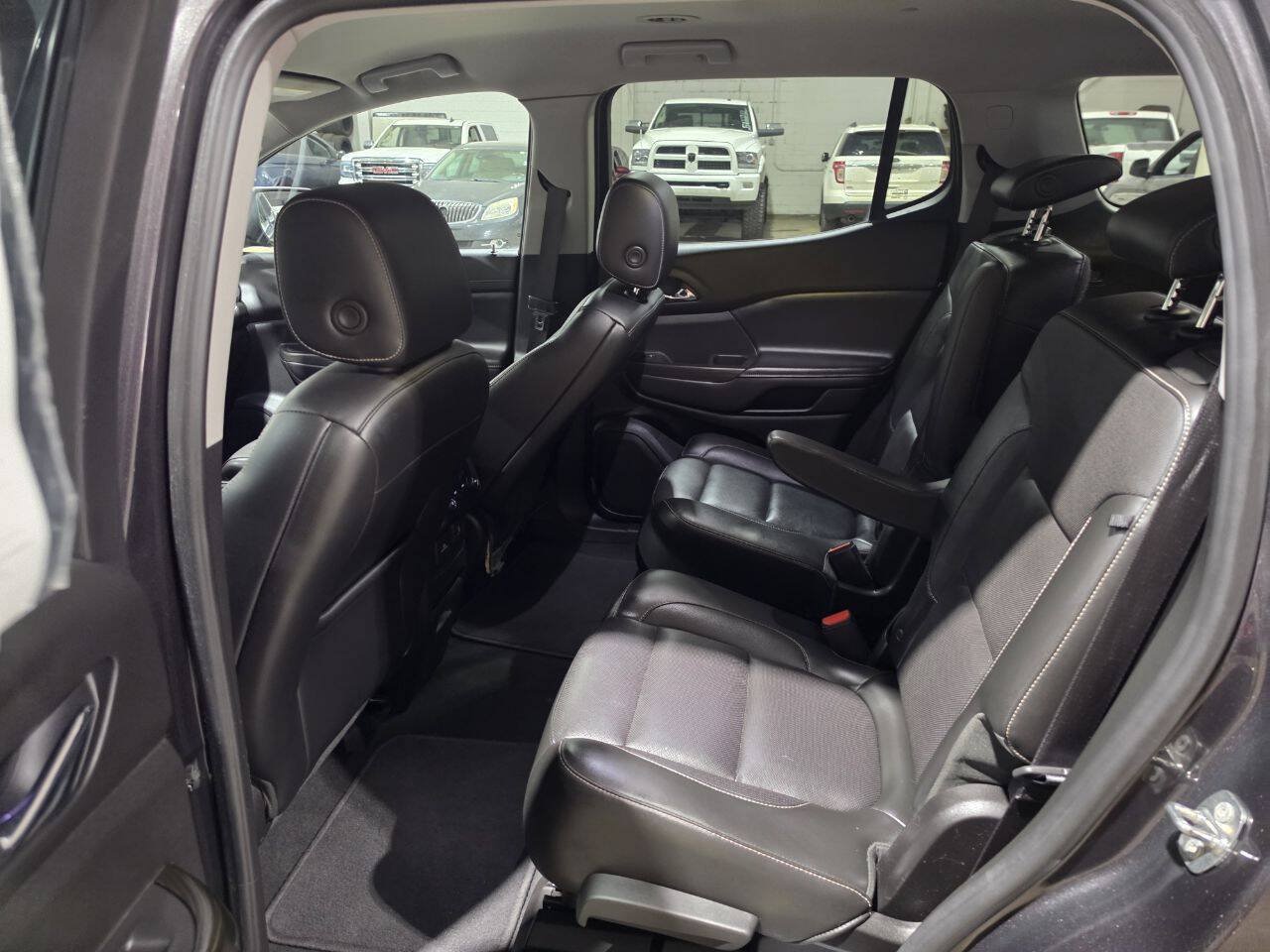 Used 2019 GMC Acadia SLT AWD/4WD image 27