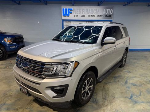 Used 2018 Ford Expedition XLT AWD/4WD image 5