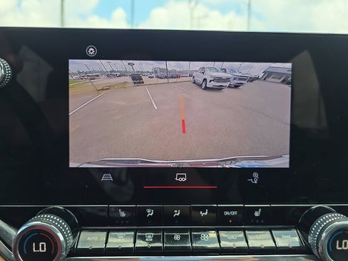 Used 2024 GMC Canyon AT4 AWD/4WD image 24