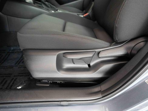 Used 2025 Toyota Corolla LE FWD image 12