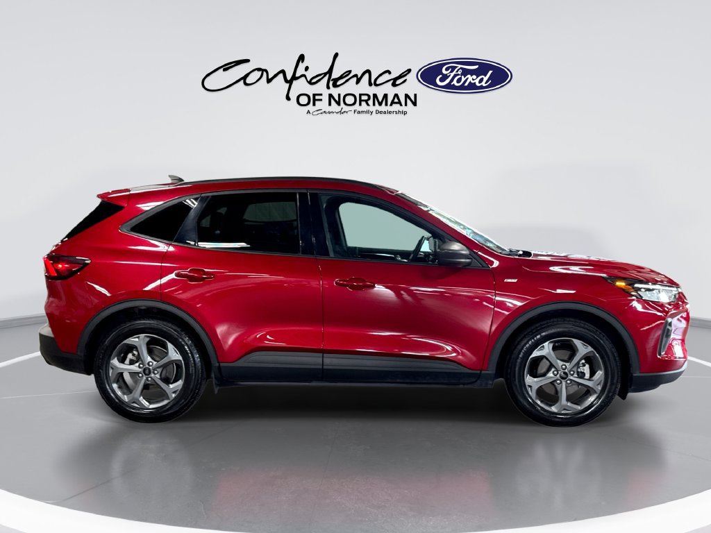 Certified 2025 Ford Escape ST-Line FWD image 10