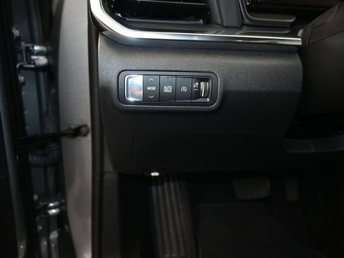 Certified 2026 GMC Terrain Elevation w/ Elevation Premium Package FWD image 12