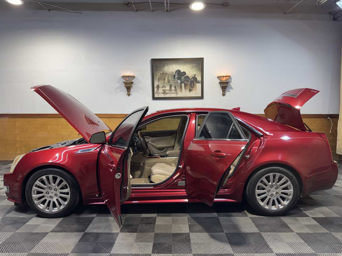 Used 2010 Cadillac CTS Performance w/ Performance Luxury Package RWD image 9