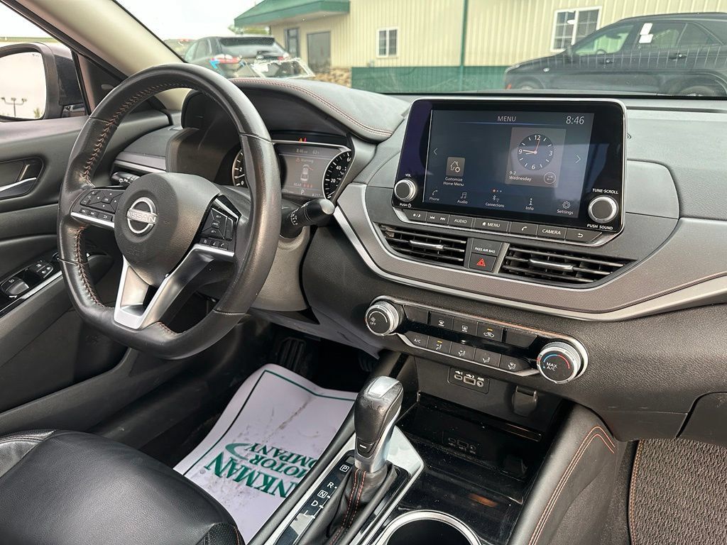 Used 2024 Nissan Altima 2.5 SR AWD/4WD image 32
