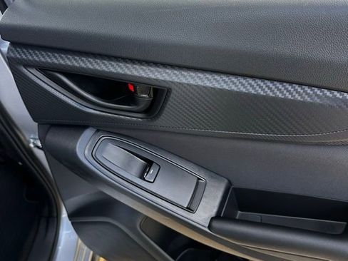 Used 2019 Subaru Crosstrek 2.0i Premium image 16