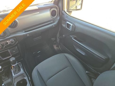 Used 2021 Jeep Gladiator Sport w/ Trailer Tow Package AWD/4WD image 12