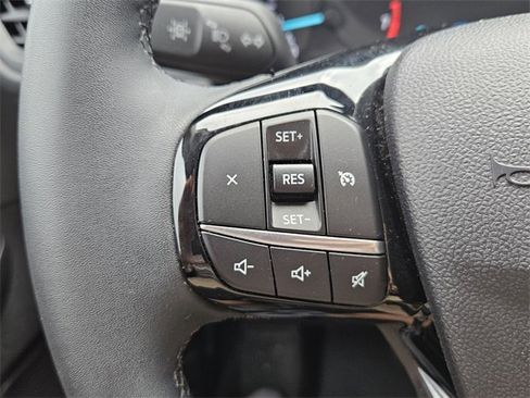 Used 2022 Ford Escape SE w/ Cold Weather Package image 22