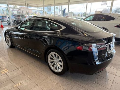 Used 2018 Tesla Model S 100D image 5
