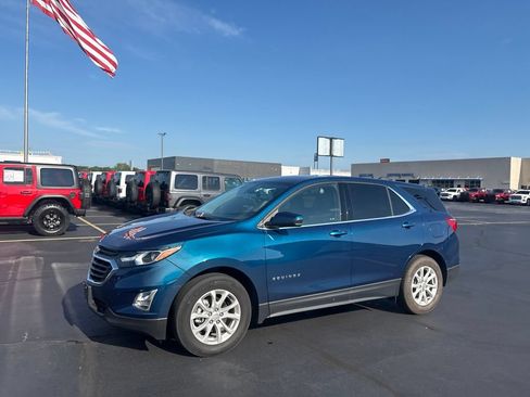 Used 2020 Chevrolet Equinox LT FWD image 3