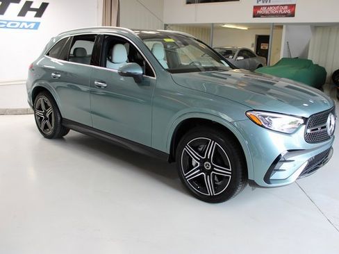 Used 2025 Mercedes-Benz GLC 350e GLC 350e 4MATICﾮ w/ AMG Line image 41
