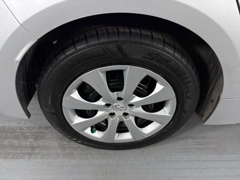 Used 2023 Toyota Corolla LE FWD image 11