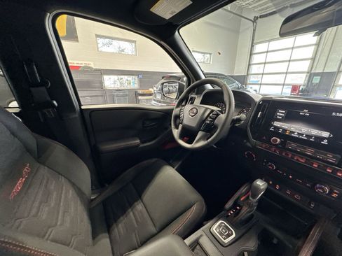 New 2026 Nissan Frontier PRO-4X w/ Pro-4x Convenience Package AWD/4WD image 9