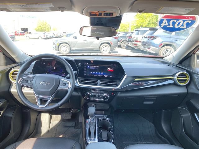 Used 2024 Chevrolet Trax ACTIV w/ Driver Confidence Package FWD image 19