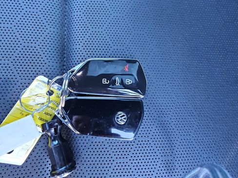 Certified 2022 Volkswagen ID.4 Pro S w/ Gradient Package image 35