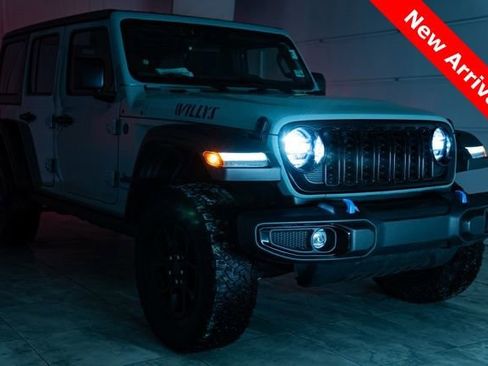 Used 2024 Jeep Wrangler Unlimited image 37