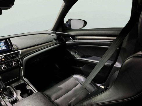 Used 2018 Honda Accord Sport image 30