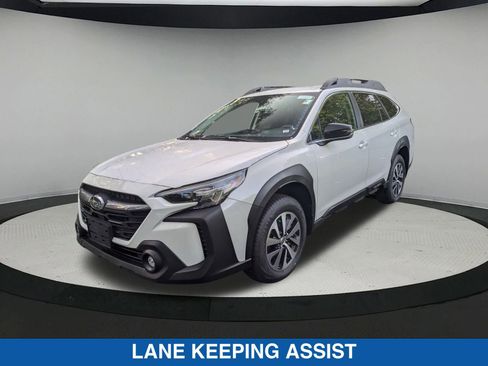 Certified 2025 Subaru Outback Premium image 5