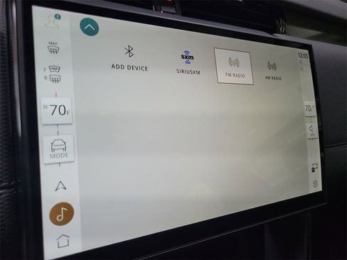 New 2024 Land Rover Discovery Sport Dynamic SE image 33