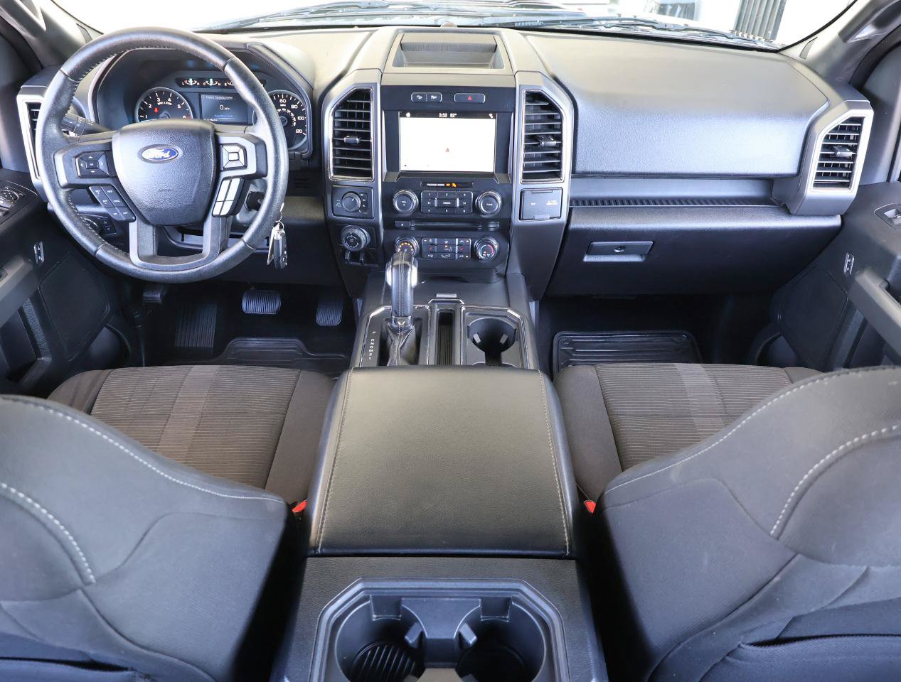 Used 2017 Ford F150 XLT w/ Equipment Group 302A Luxury AWD/4WD image 16
