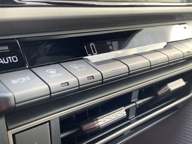 Used 2026 Toyota Camry SE FWD image 30