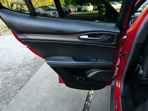 Used 2018 Alfa Romeo Stelvio Ti Sport image 46