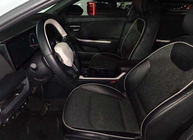 Certified 2025 Kia K4 EX FWD image 6