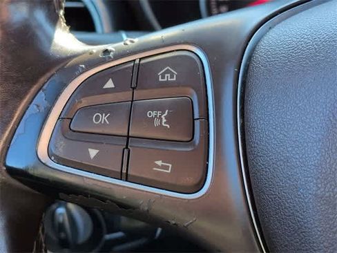 Used 2018 Mercedes-Benz GLC 300 4MATIC image 25