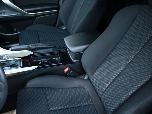 New 2025 Mitsubishi Eclipse Cross ES image 4