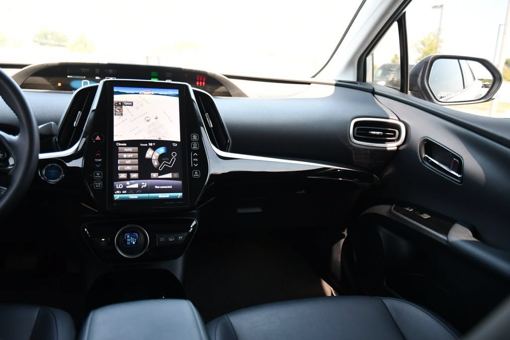 Used 2021 Toyota Prius Prime XLE FWD image 25
