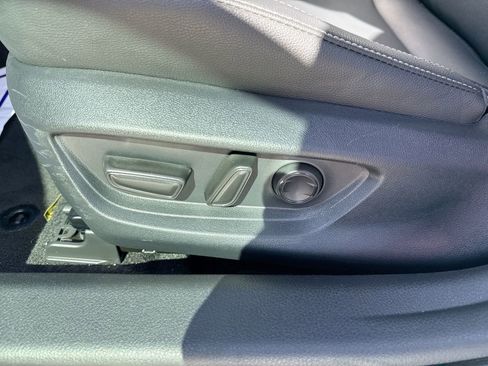 Certified 2025 Toyota Camry SE w/ Convenience Package image 14