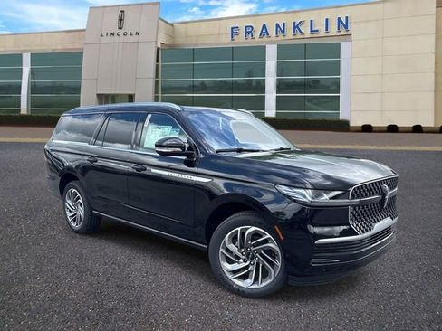 New 2025 Lincoln Navigator L Reserve AWD/4WD image 1