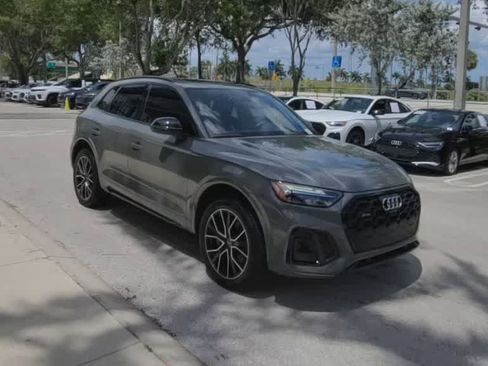 Certified 2023 Audi SQ5 Premium Plus w/ Premium Plus Package AWD/4WD image 2