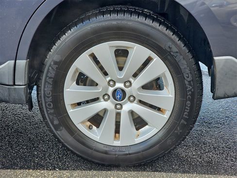 Used 2017 Subaru Outback 2.5i image 10