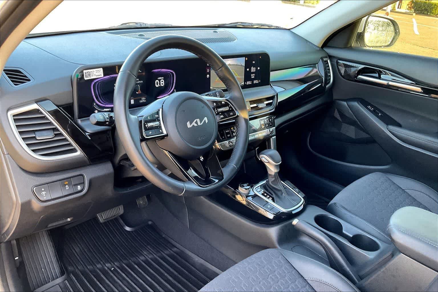 Certified 2026 Kia Seltos S FWD image 2