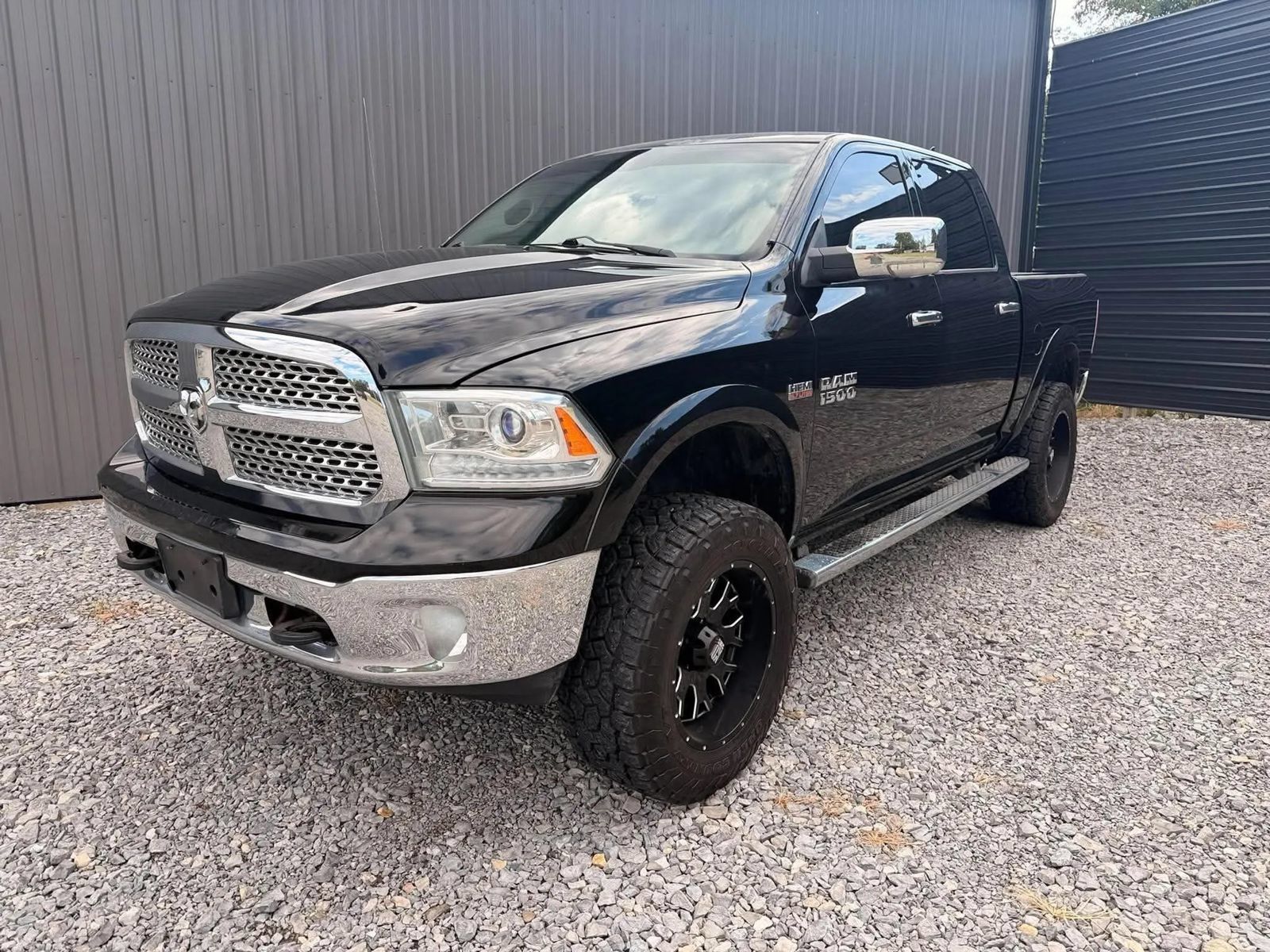 Used 2014 RAM 1500 Laramie w/ Convenience Group AWD/4WD image 1