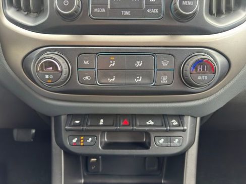 Used 2018 Chevrolet Colorado Z71 image 20