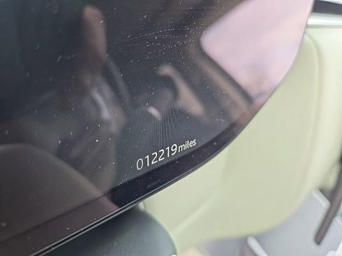 Used 2024 Land Rover Range Rover Long Wheelbase Autobiography image 13