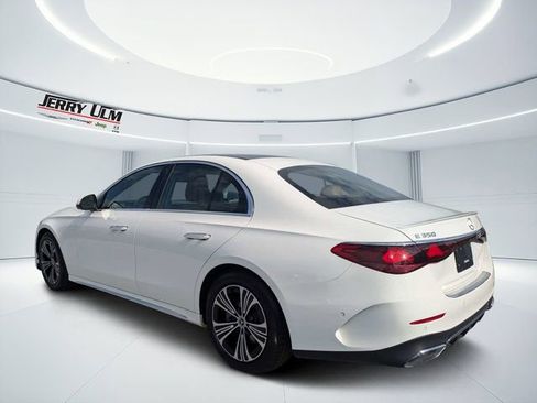 Used 2025 Mercedes-Benz E 350 Sedan image 5
