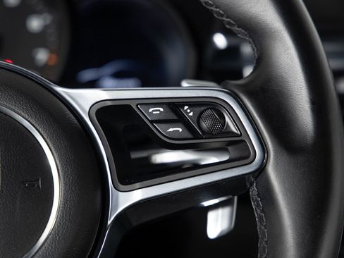 Used 2018 Porsche Macan Sport Edition image 32