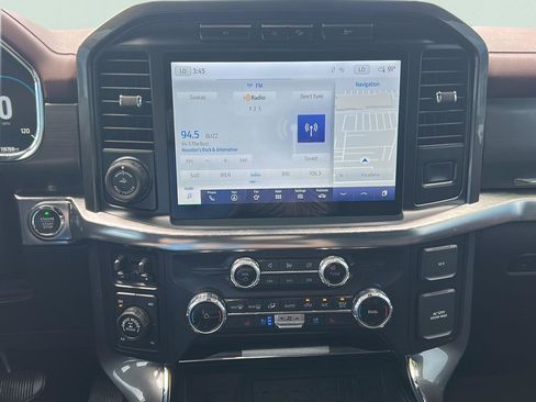 Used 2023 Ford F150 Lariat AWD/4WD image 13